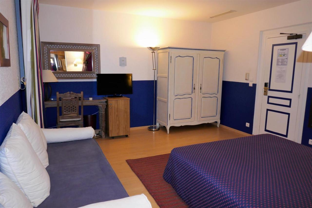 Hotel Moderne Et Pigeon Limoux Exterior photo